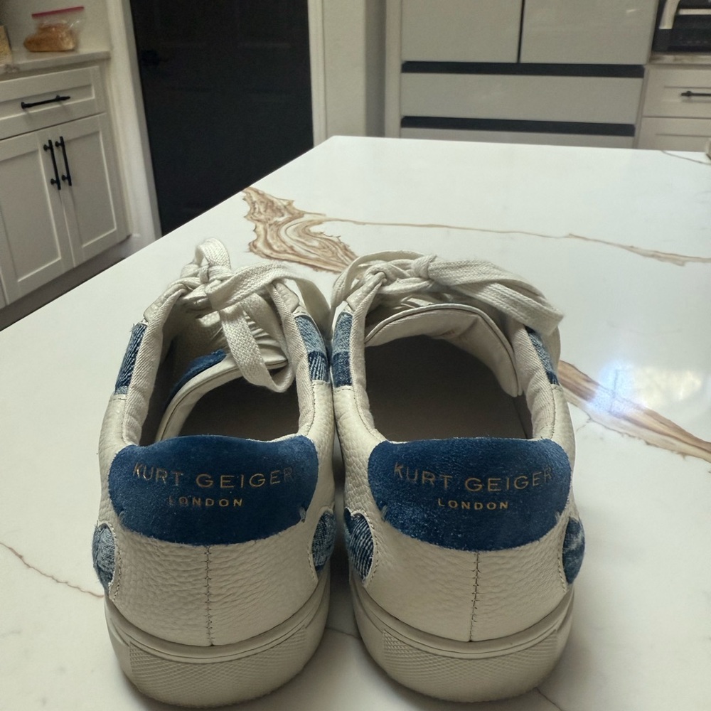 White Sneakers with Blue Heart Accents Kurt Geiger ! - Picture 3 of 6